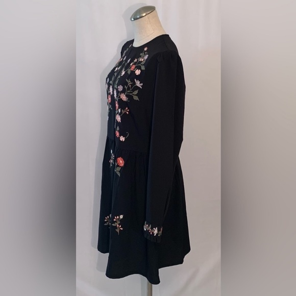 NEW Embroidered H&M Divided Mini Dress, Med, Floral Loose Shift, Black Midi - Picture 13 of 16